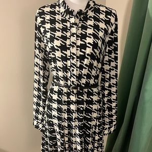 Calvin Klein Long Sleeve Popover Houndstooth Pleated Belted Shirt Dress Size 12